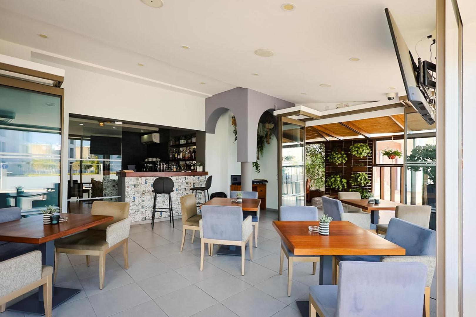 Mikes Kanarium City Hotel 拉纳卡 外观 照片